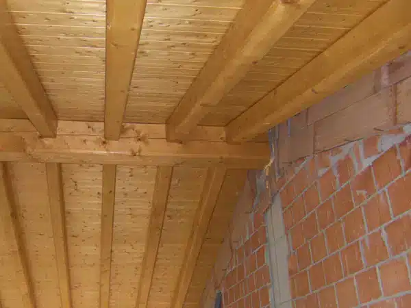 rifacimento-tetto-in-legno-Scandiano